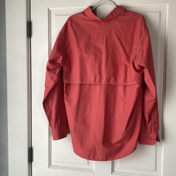 Roundtree & Yorke Men's Button-Up light weight breathable top - medium - Picture 5 of 5